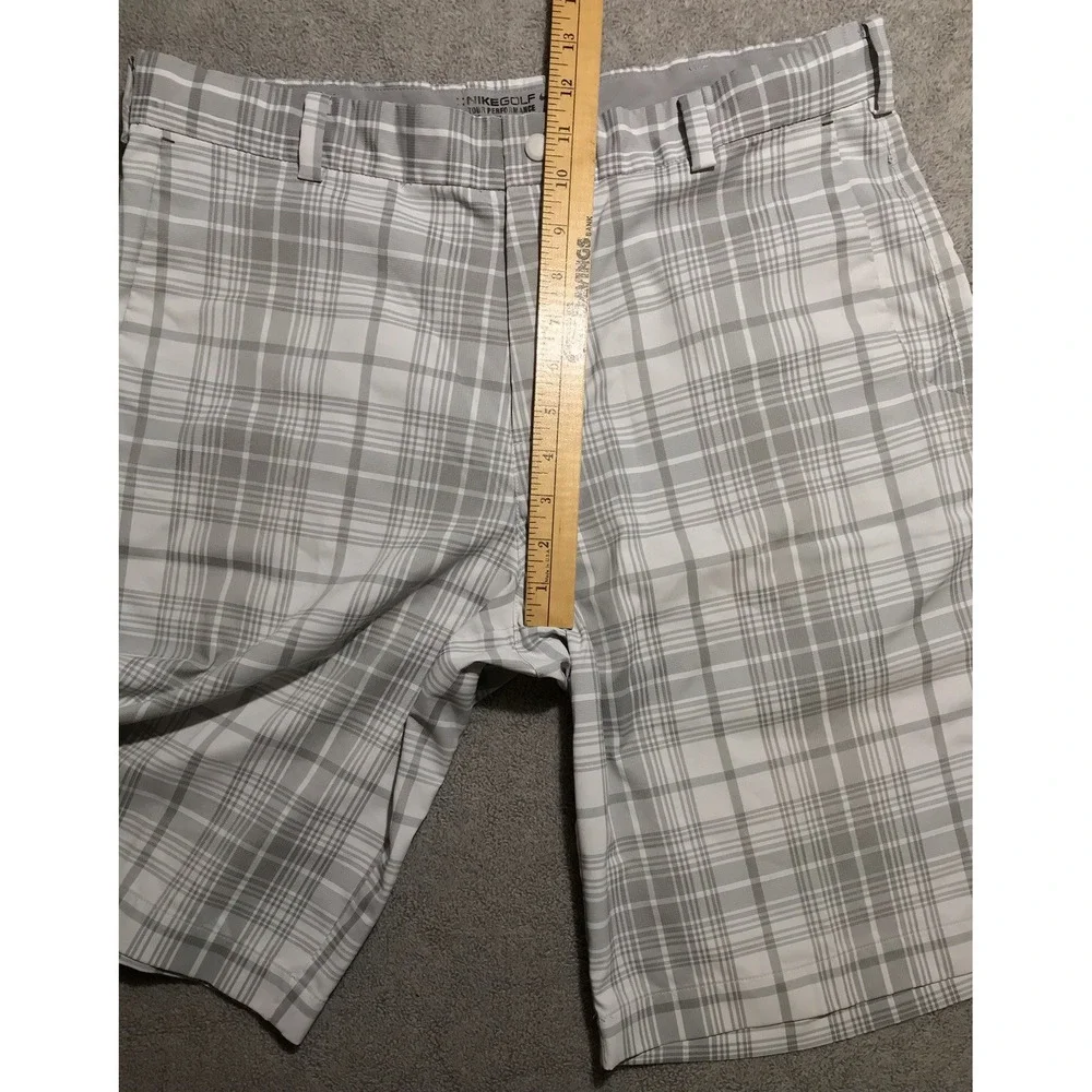 NIKE GOLF Tour Performance Men's Sz 34 Plaid White Gray Dri-Fit Shorts‎